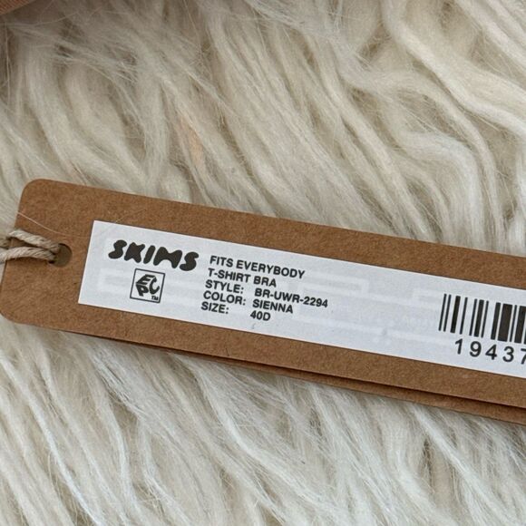 Skims Fits Everybody T-shirt Demi Bra Sienna Size 40D - Picture 8 of 8